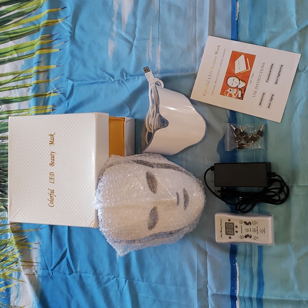 Colorful LED Beauty Mask Photon 7Colors Anti-Aging Tightening Whitening Like New